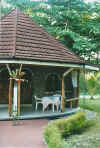 bungalow.jpg (62667 Byte)